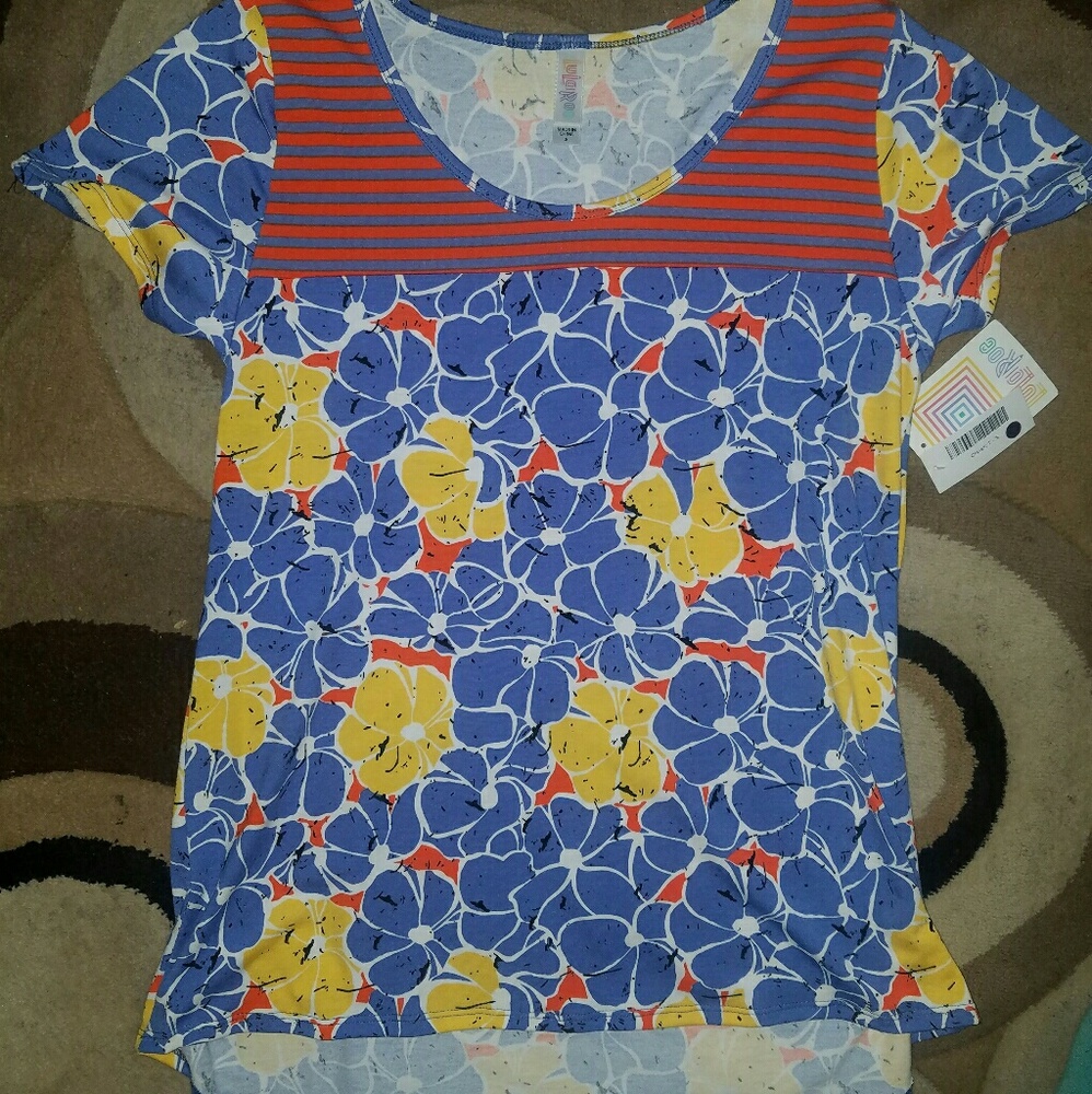 Lularoe classic tee